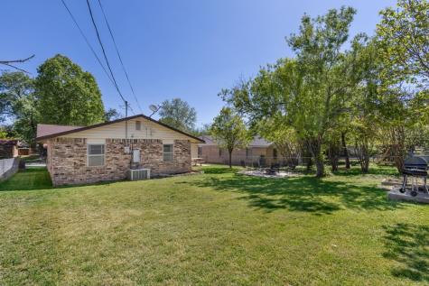 1129 Lake Drive Kerrville TX 78028