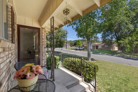 1129 Lake Drive Kerrville TX 78028
