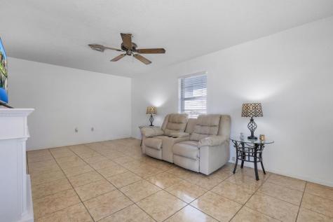 1129 Lake Drive Kerrville TX 78028