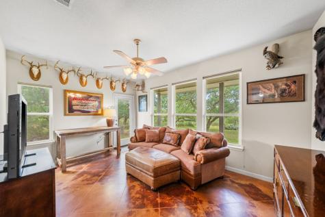 377 Green Oak Drive Kerrville TX 78028
