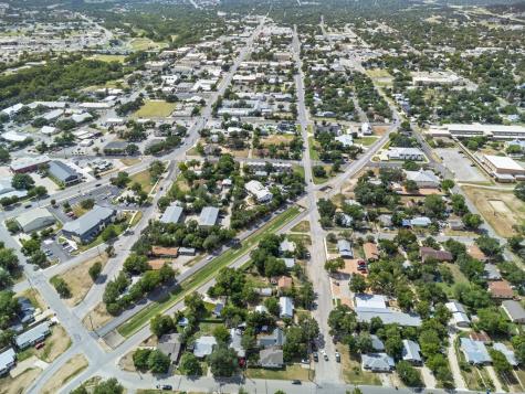 1229 Jefferson Street Kerrville TX 78028