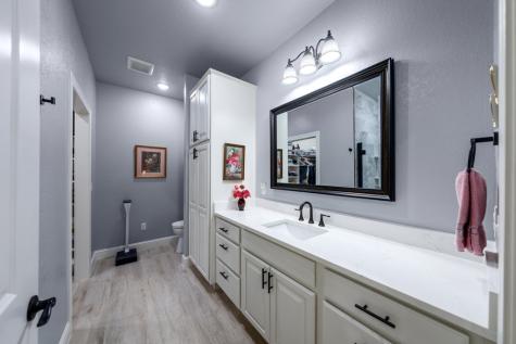 1703 Valencia Drive Kerrville TX 78028