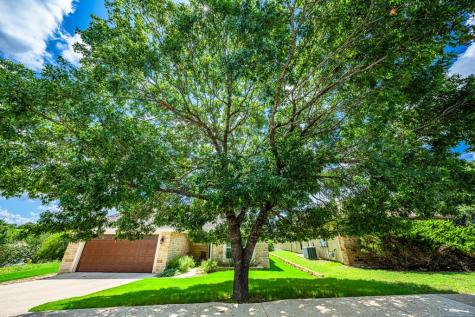 1703 Valencia Drive Kerrville TX 78028