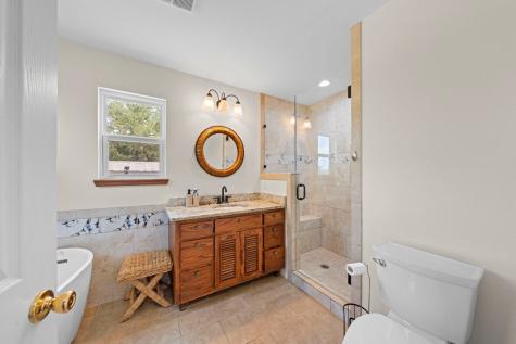 132 Silver Creek Lane E Center Point TX 78010