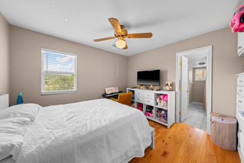 132 Silver Creek Lane E Center Point TX 78010