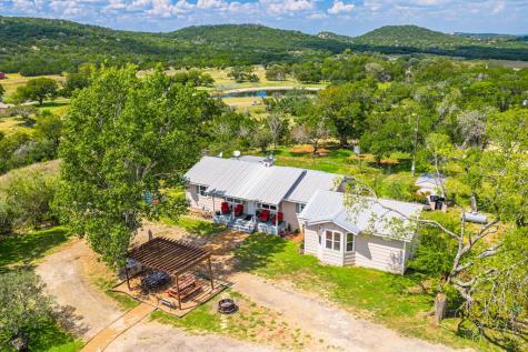 132 Silver Creek Lane E Center Point TX 78010