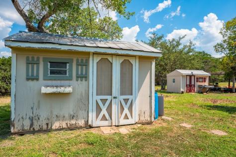 132 Silver Creek Lane E Center Point TX 78010