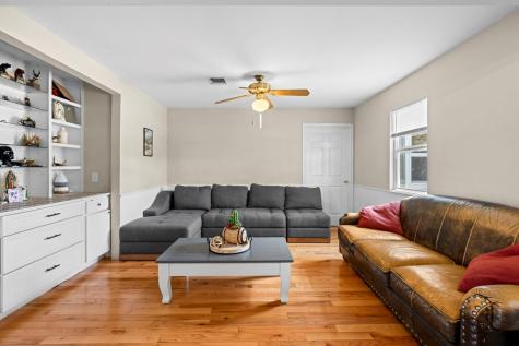 132 Silver Creek Lane E Center Point TX 78010