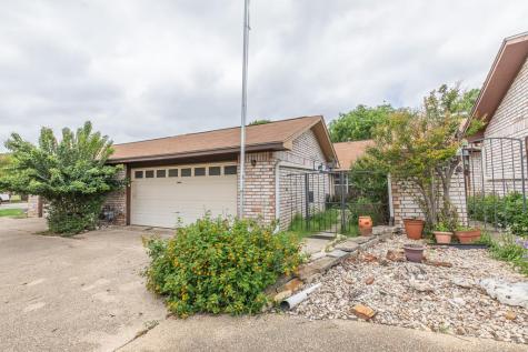 802 Lois Street Kerrville TX 78028