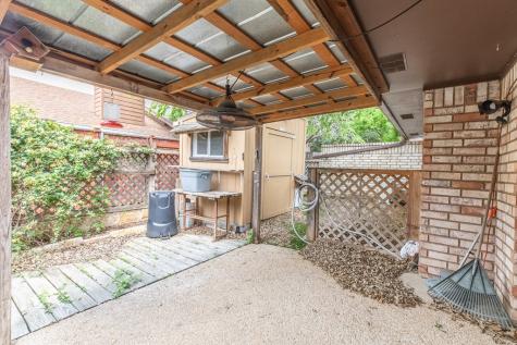 802 Lois Street Kerrville TX 78028