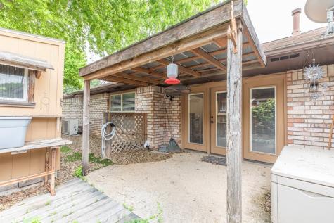 802 Lois Street Kerrville TX 78028