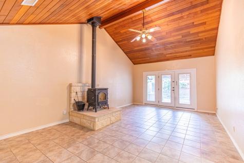 802 Lois Street Kerrville TX 78028