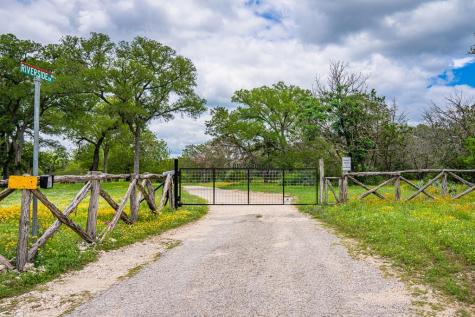 1589, 95 Fm 1340 Hunt TX 78024
