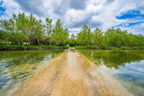 1589, 95 Fm 1340 Hunt TX 78024