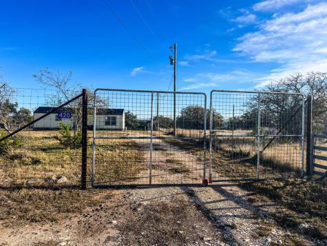 420 Sky Harbor Mountain Home TX 78058