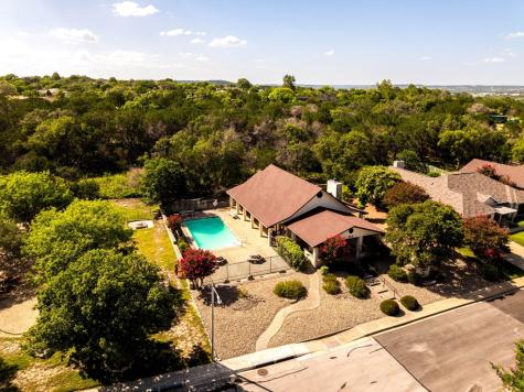706 Oak Valley Drive Kerrville TX 78028