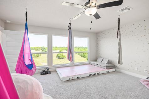 135 Lone Oak Kerrville TX 78028