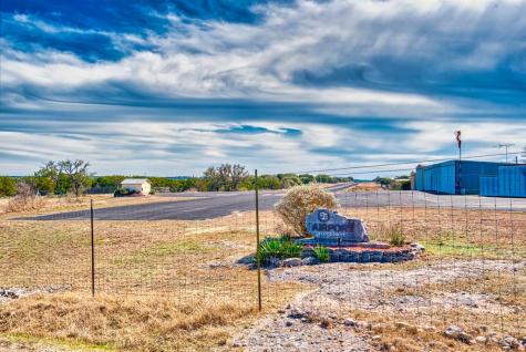 502 Lost Valley Kerrville TX 78028