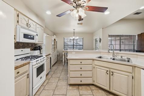 1825 Lois Street Kerrville TX 78028