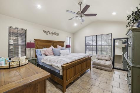 1825 Lois Street Kerrville TX 78028