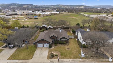 1825 Lois Street Kerrville TX 78028