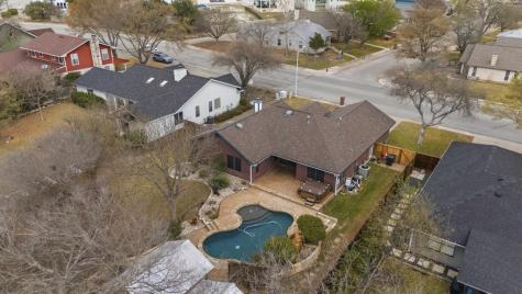1825 Lois Street Kerrville TX 78028