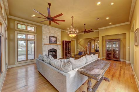 1104-B Lois Street Kerrville TX 78028