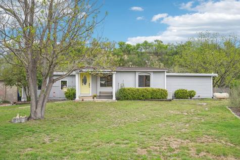 222 Verde Creek Center Point TX 78010