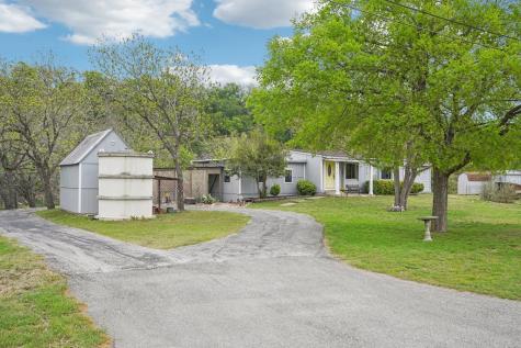 222 Verde Creek Center Point TX 78010