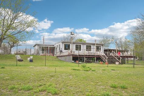 222 Verde Creek Center Point TX 78010