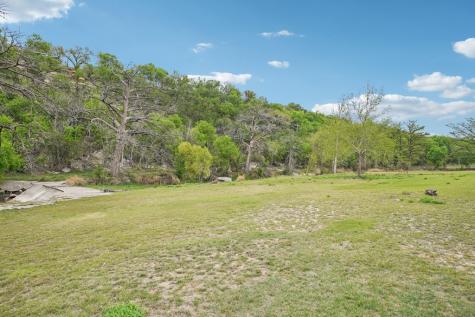 222 Verde Creek Center Point TX 78010