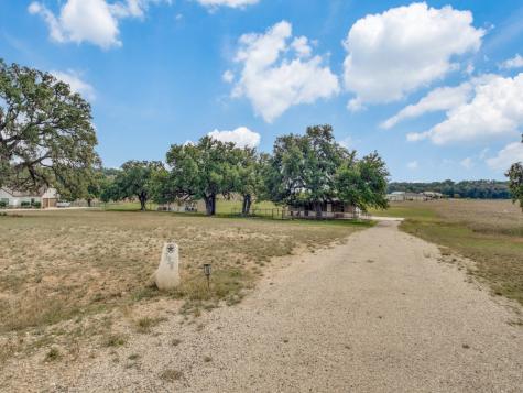338 Saltgrass Bandera TX 78003