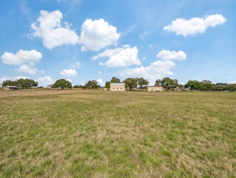 338 Saltgrass Bandera TX 78003
