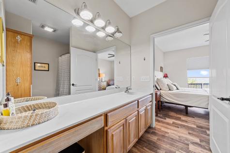 1008 Edinburgh Kerrville TX 78028