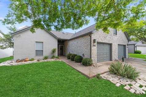 1008 Edinburgh Kerrville TX 78028