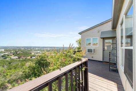 1008 Edinburgh Kerrville TX 78028