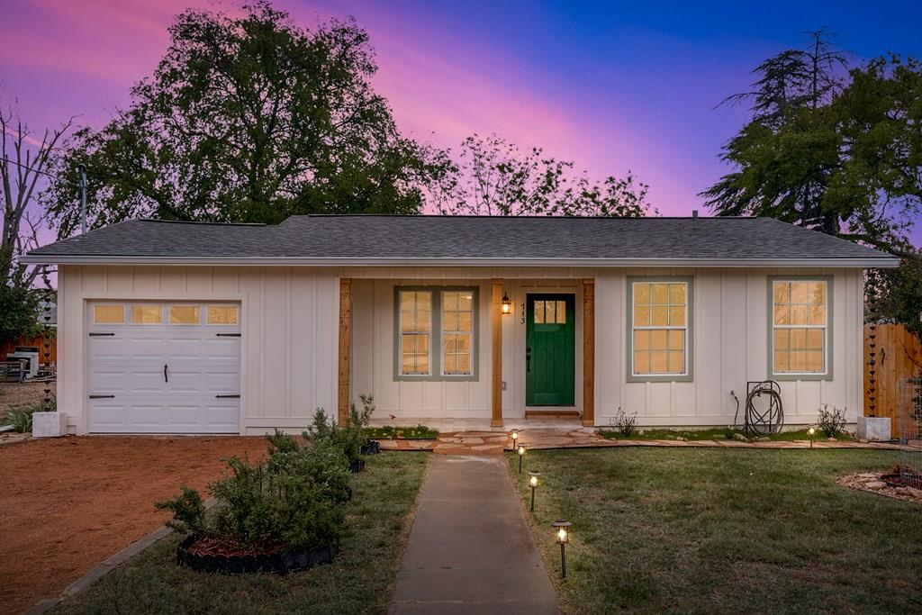 713 Lamar Street Kerrville TX 78028