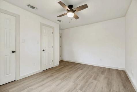 713 Lamar Street Kerrville TX 78028