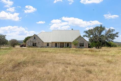 647 Funf Kinder Road Fredericksburg TX 78624