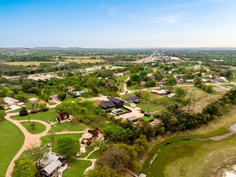 587 Bob Moritz Drive Fredericksburg TX 78624