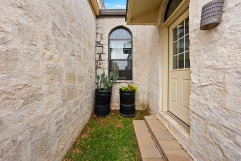 1814 Woodstone Drive Kerrville TX 78028