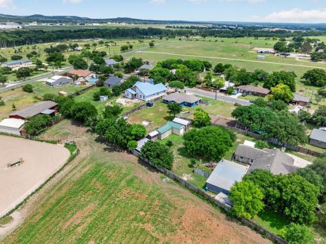 111 Fawn Run Kerrville TX 78028
