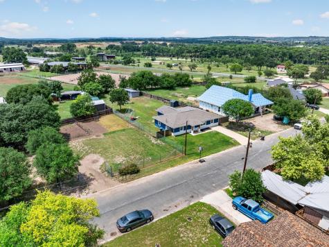 111 Fawn Run Kerrville TX 78028
