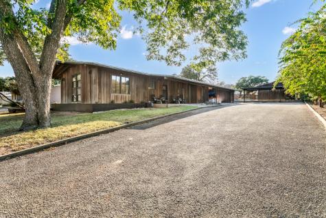 804 Henrietta Street Fredericksburg TX 78624