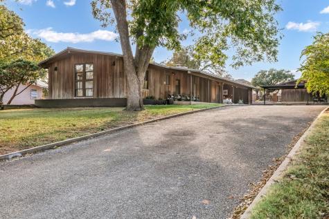 804 Henrietta Street Fredericksburg TX 78624