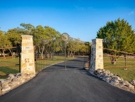 2939 Palomino Springs Bandera TX 78003