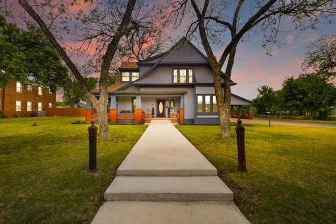 1102 College Street Brady TX 76825