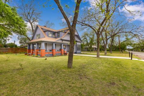 1102 College Street Brady TX 76825