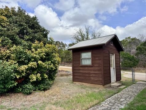 19 River Oaks Lane Ingram TX 78025