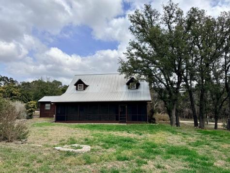 19 River Oaks Lane Ingram TX 78025